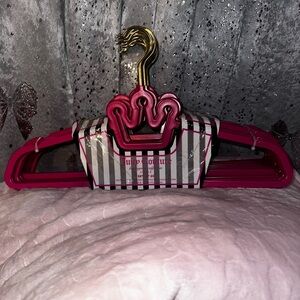 Juicy Couture 20 pink crown hangers